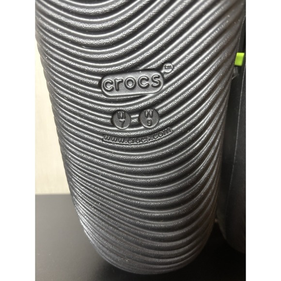 Crocs Sandals Mens 7 Recovery Slides Black Womens 9 Lightweight Shower Beach - Picture 5 of 5